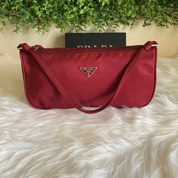 ❤️ Prada Vintage Nylon Bag ❤️ - Picture 16 of 16